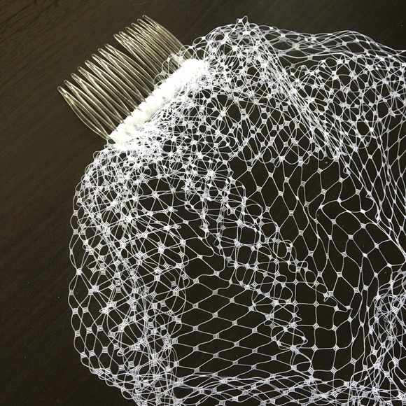 White Bride Bridal Birdcage Veil - Picture 4 of 7